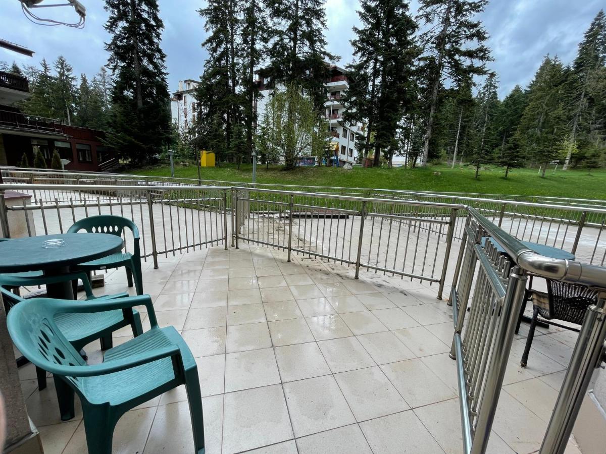 Persey Flora Apartments Borowez Exterior foto