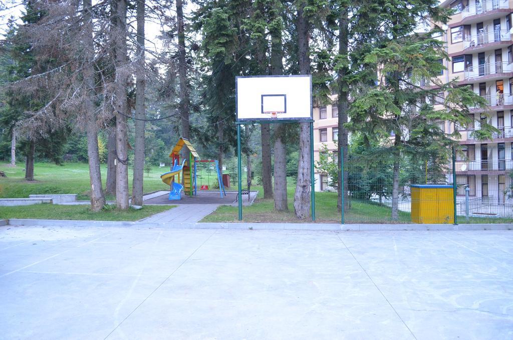 Persey Flora Apartments Borowez Exterior foto